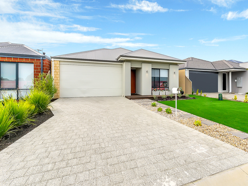 Listing image for 8 Lutea Loop, Hilbert  WA  6112