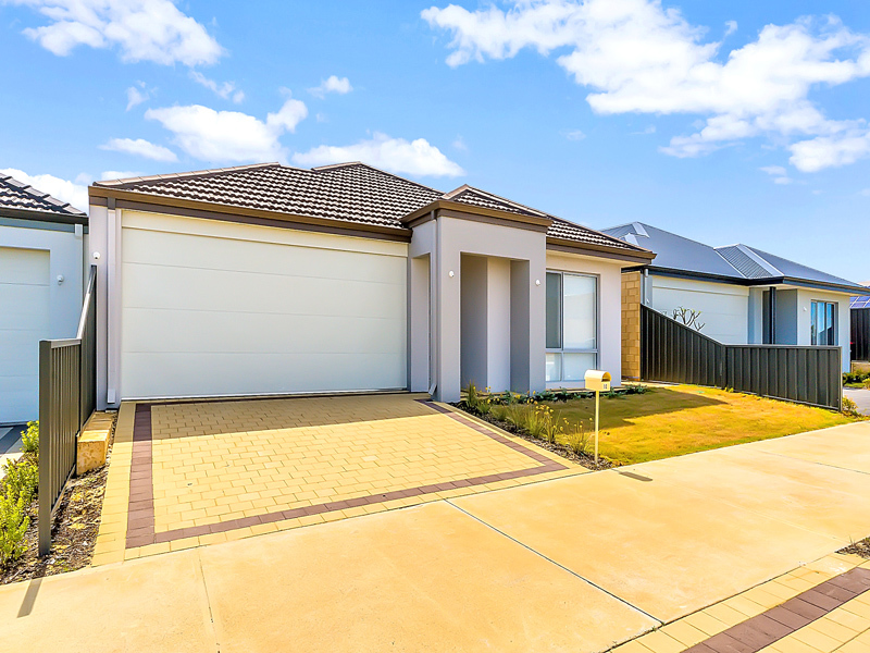 10 Greywacke Entrance, Piara Waters WA 6112