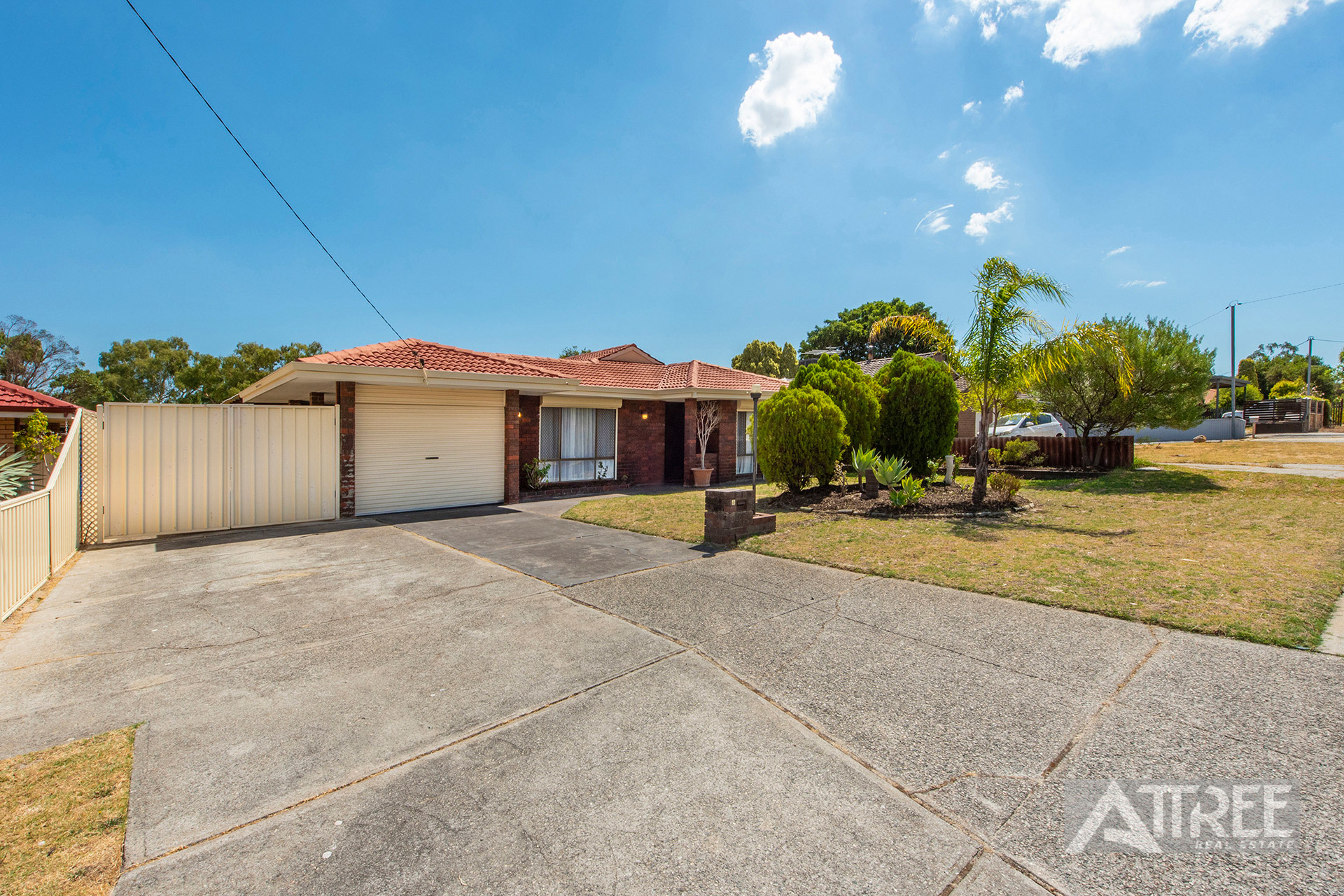 Listing image for 26 Rosekelly Road, Gosnells  WA  6110