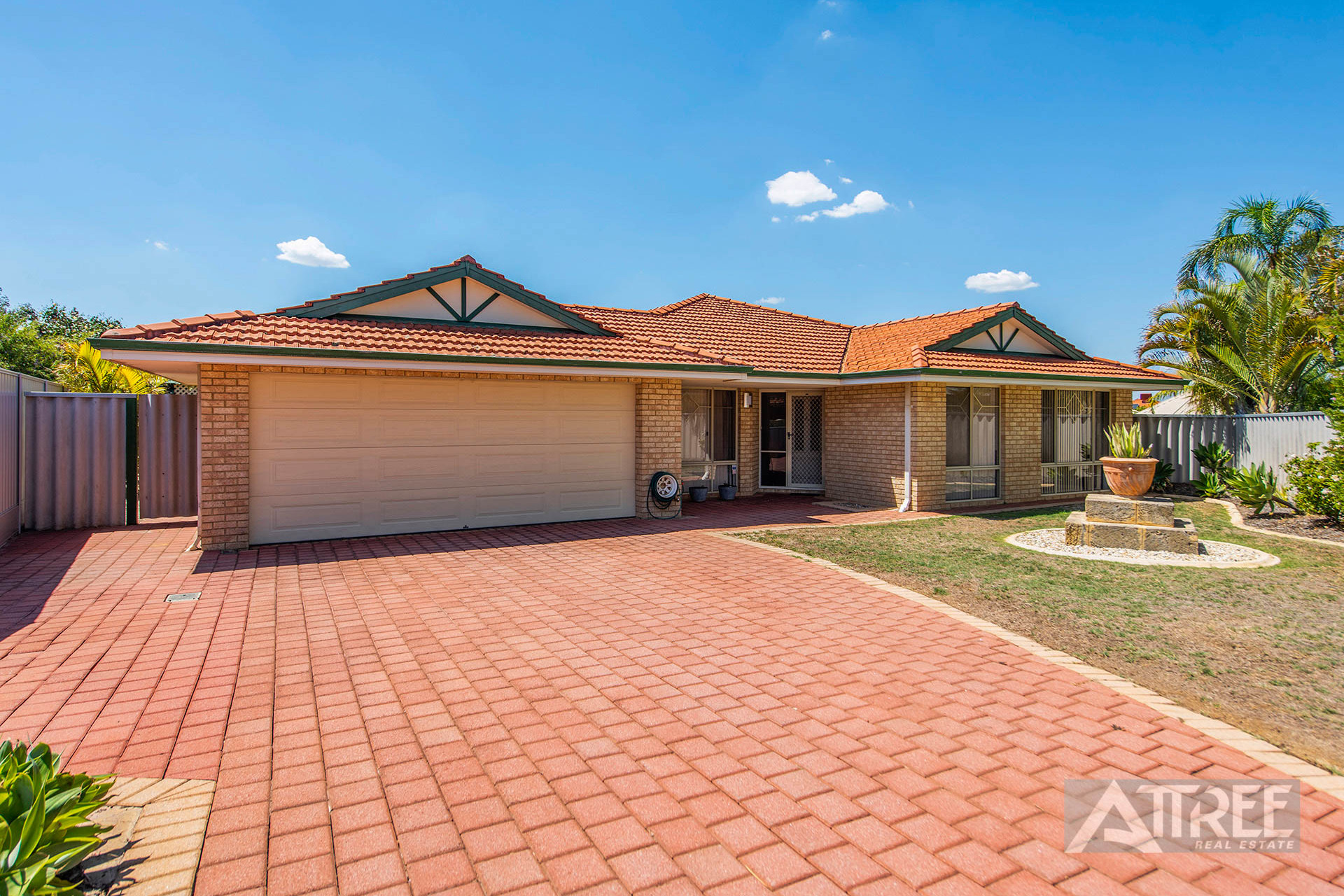 11 The Crest, Canning Vale WA 6155