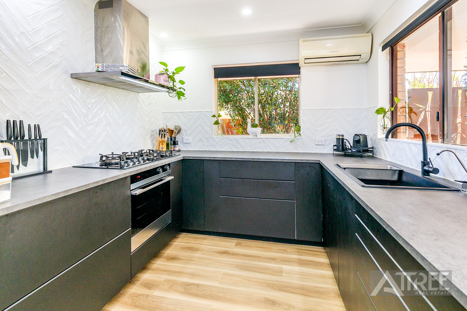 Listing image for 21 Tollington Park Road, Kelmscott  WA  6111