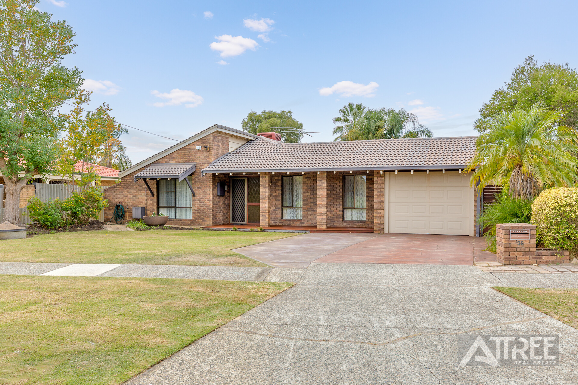 36 Kingsford Way, Huntingdale WA 6110