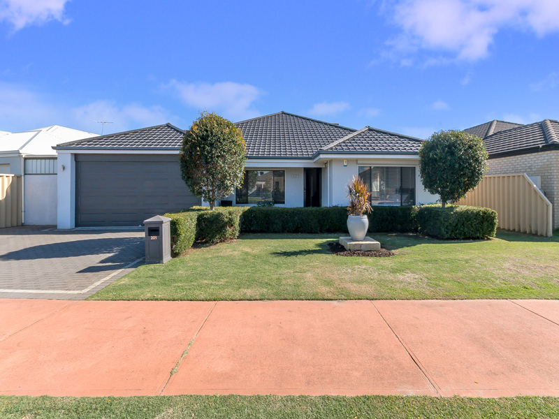 201 Castlewood Parkway, Southern River WA 6110