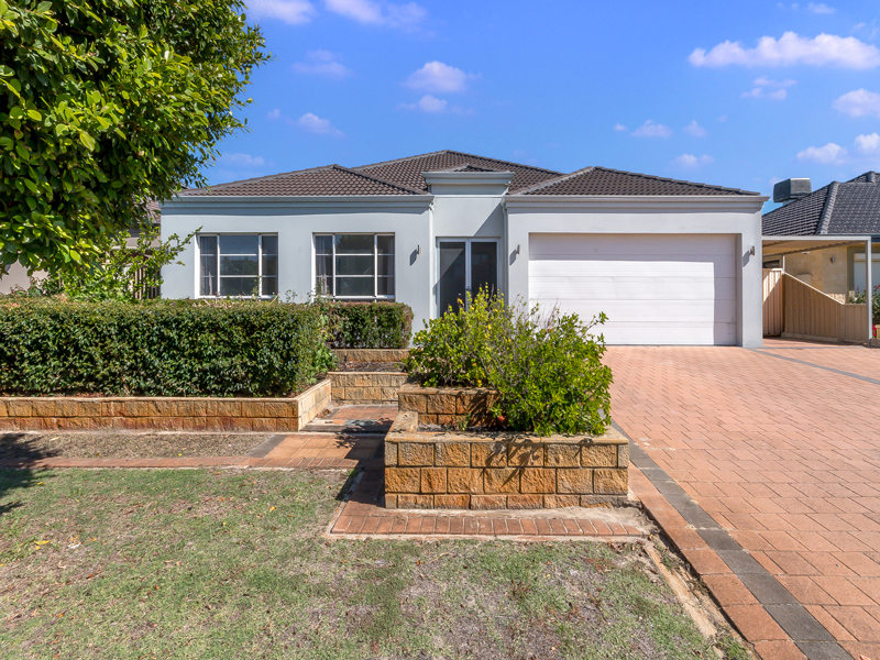 25 Houghton Street, Canning Vale WA 6155