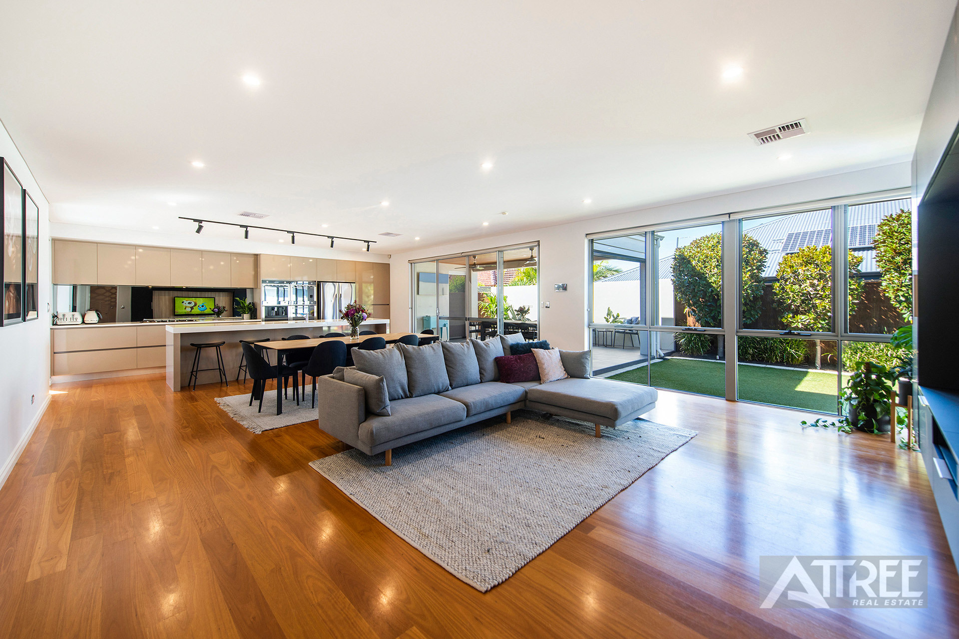 6 Turin Lane, Piara Waters WA 6112