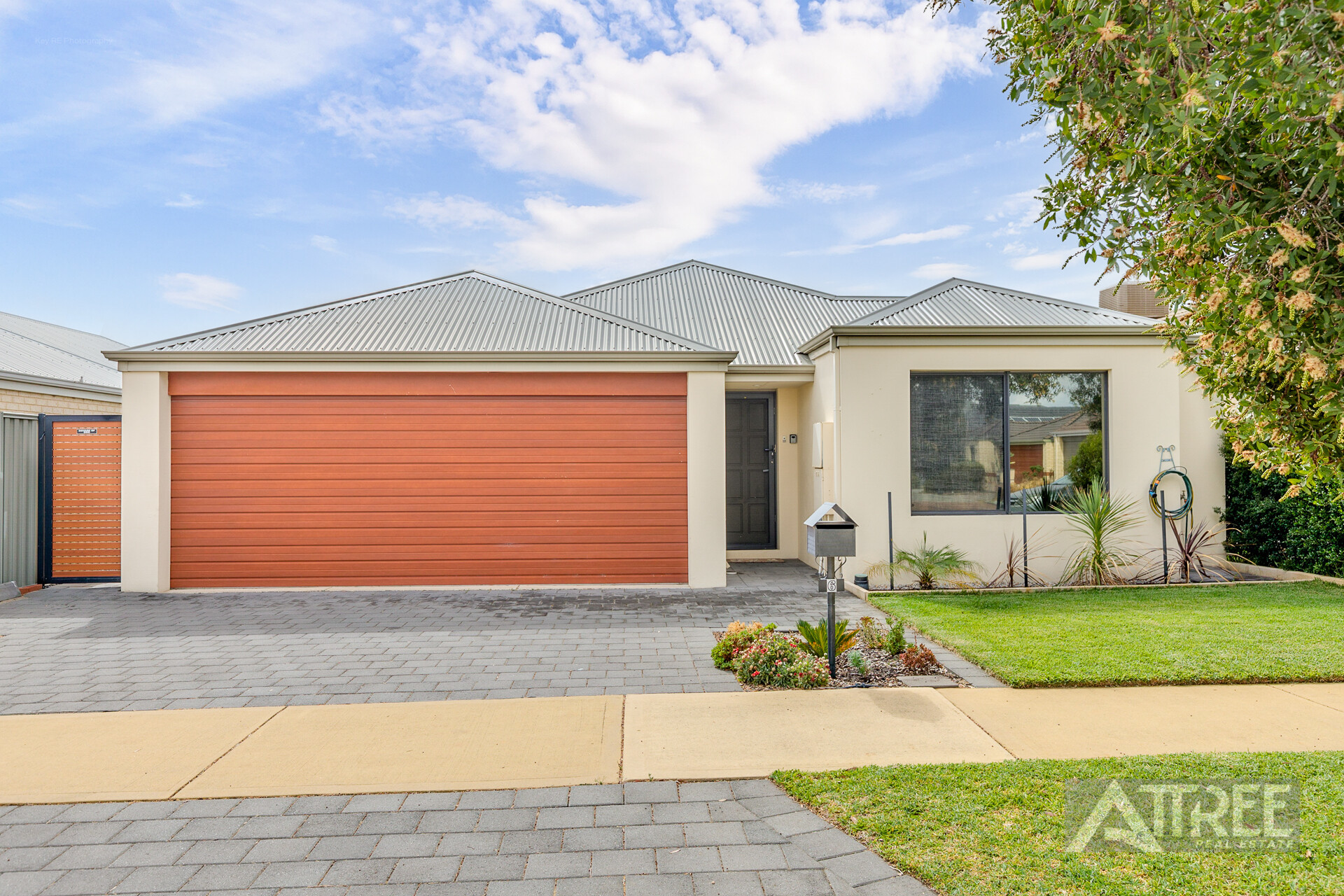 6 Sachem Bend, Piara Waters WA 6112