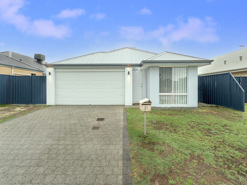 21 Primrose Loop, Byford WA 6122