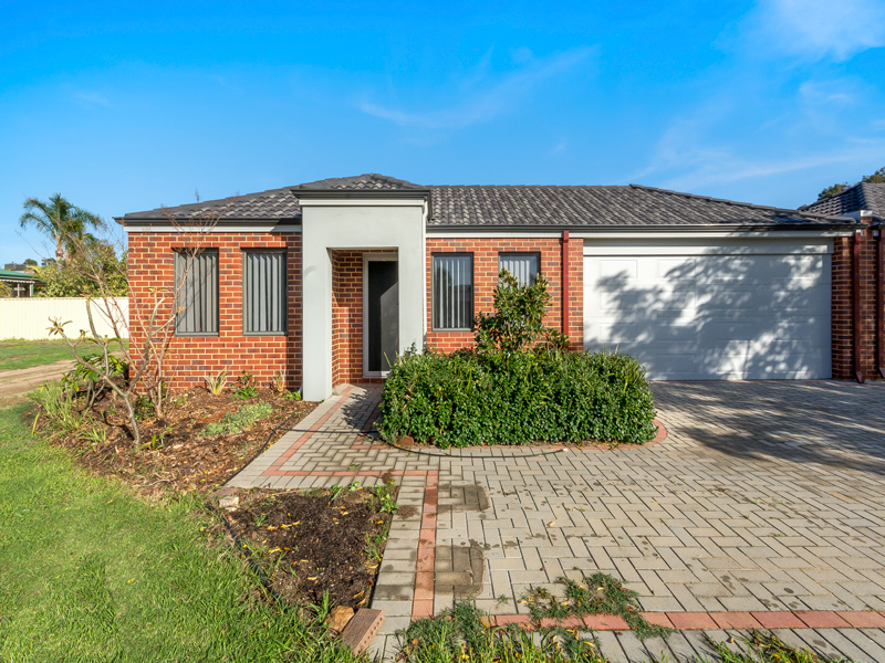 2/13 Manning Avenue, Gosnells WA 6110