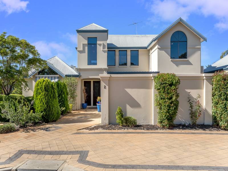 2 Hidcote Nook, Canning Vale WA 6155