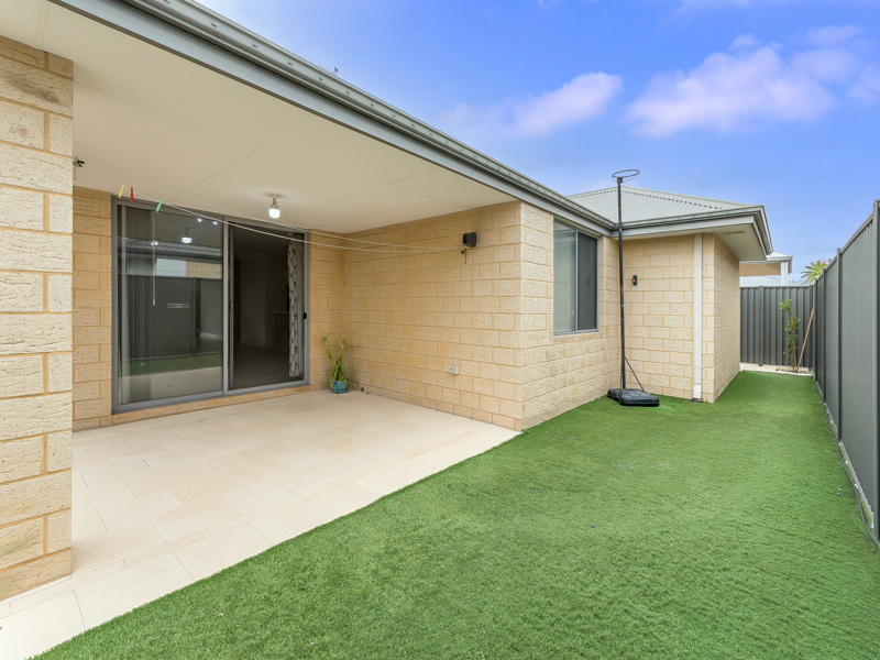 67 Silvershot Avenue, Harrisdale WA 6112