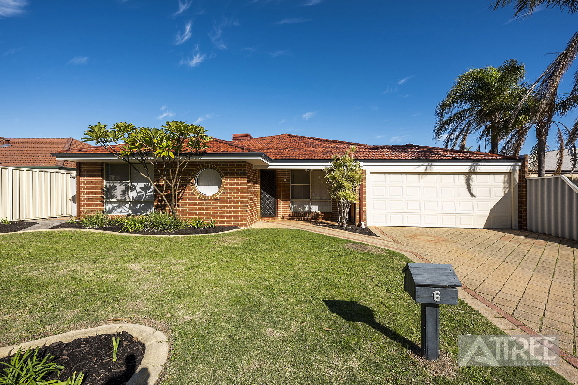 6 Waterlily Close, Huntingdale WA 6110