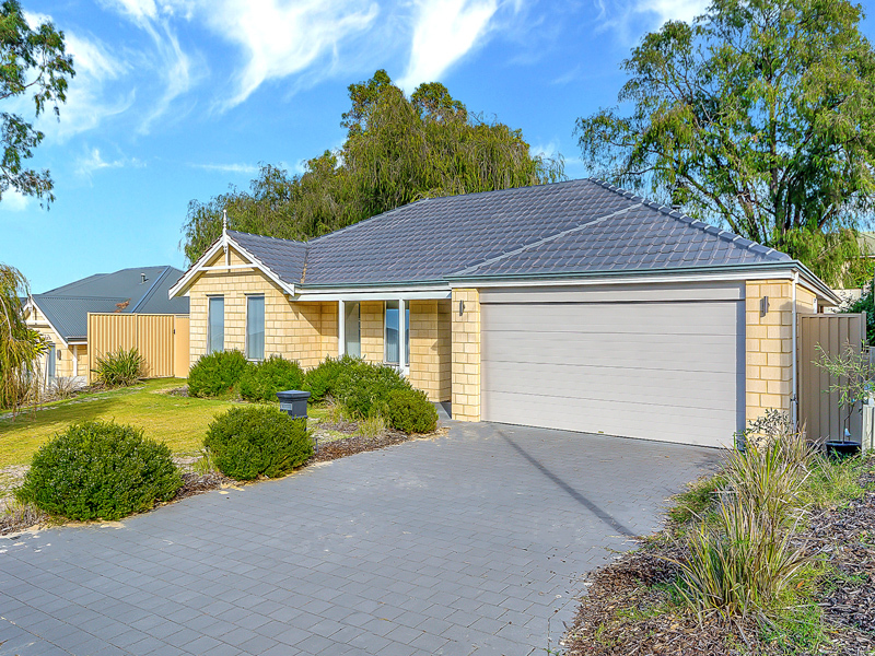 Listing image for 15 Adenine Bend, Piara Waters  WA  6112