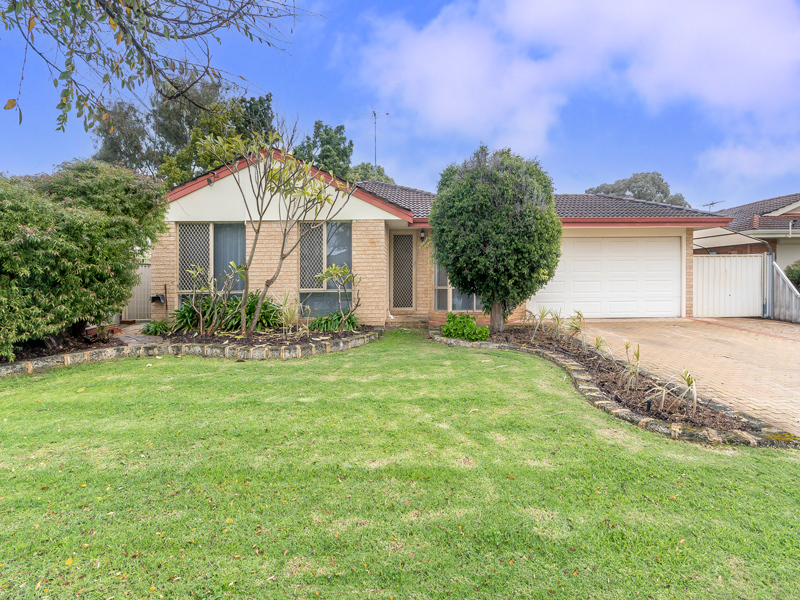31 Henderson Drive, Seville Grove WA 6112