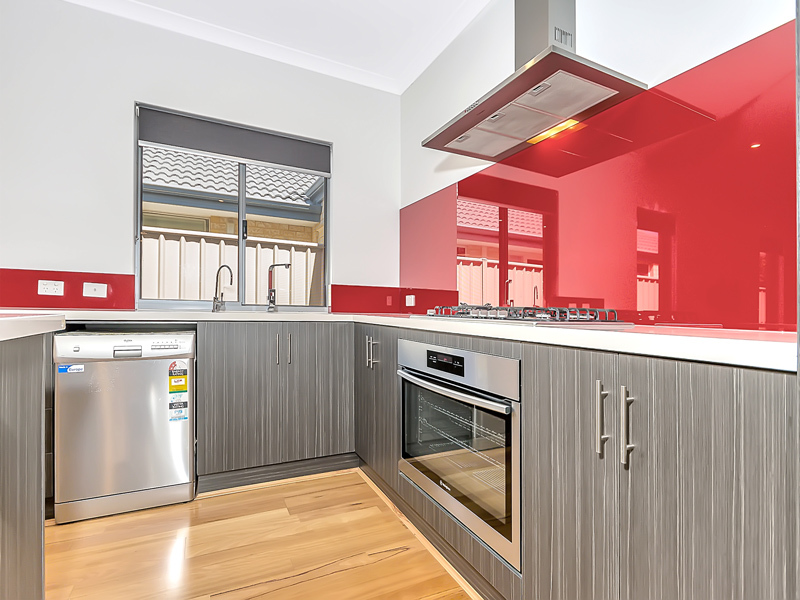 Listing image for 10 Avni Lane, Thornlie  WA  6108