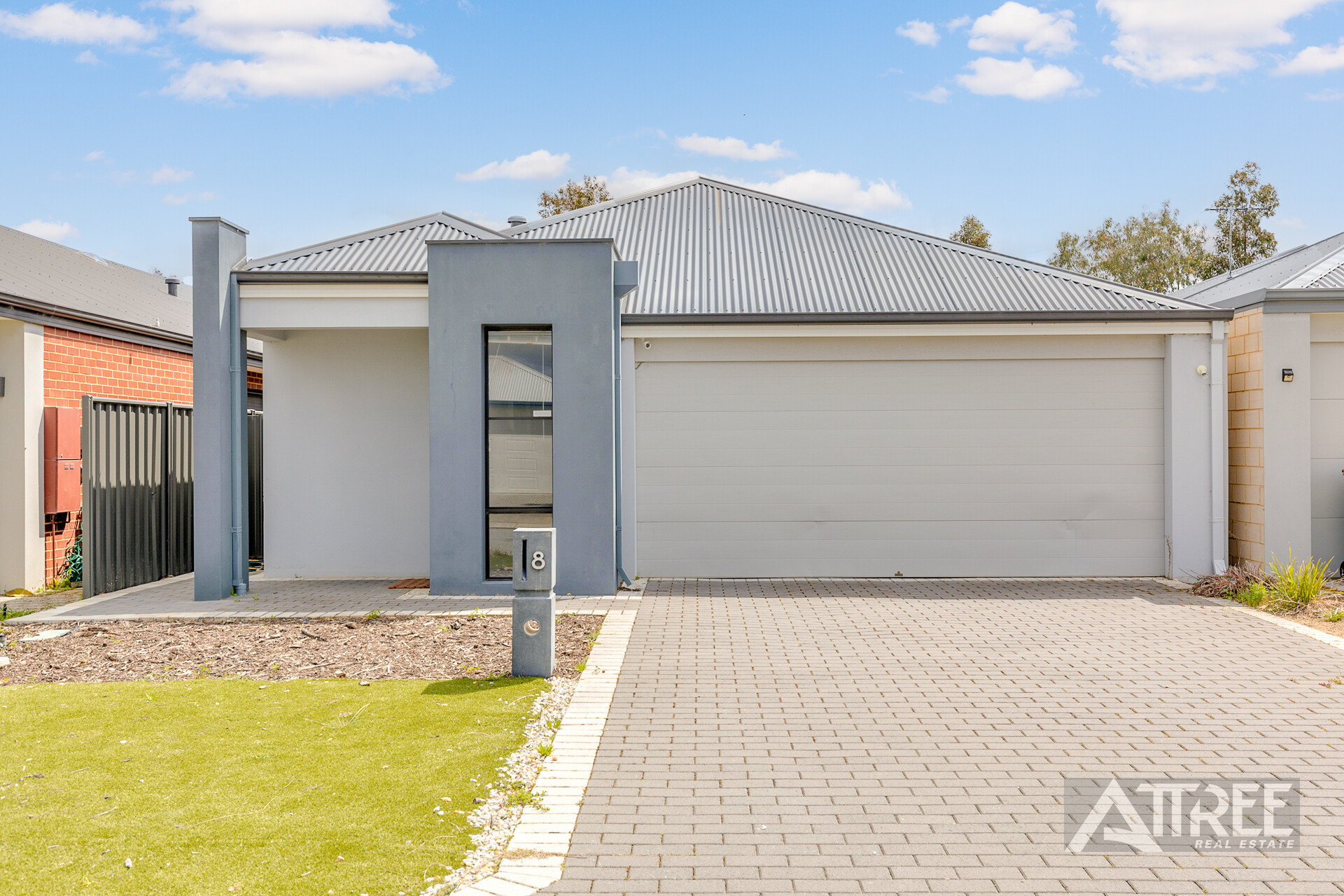8 Grapestone Road, Piara Waters WA 6112