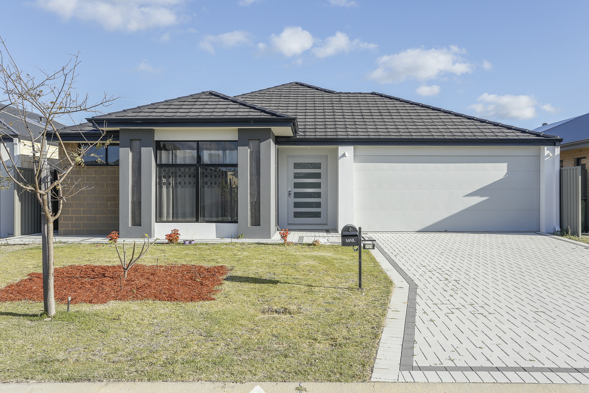 29 Limestone Rise, Piara Waters WA 6112