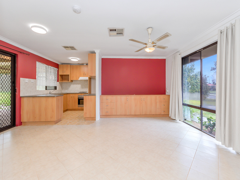 14 Dwyer Crescent, Gosnells WA 6110