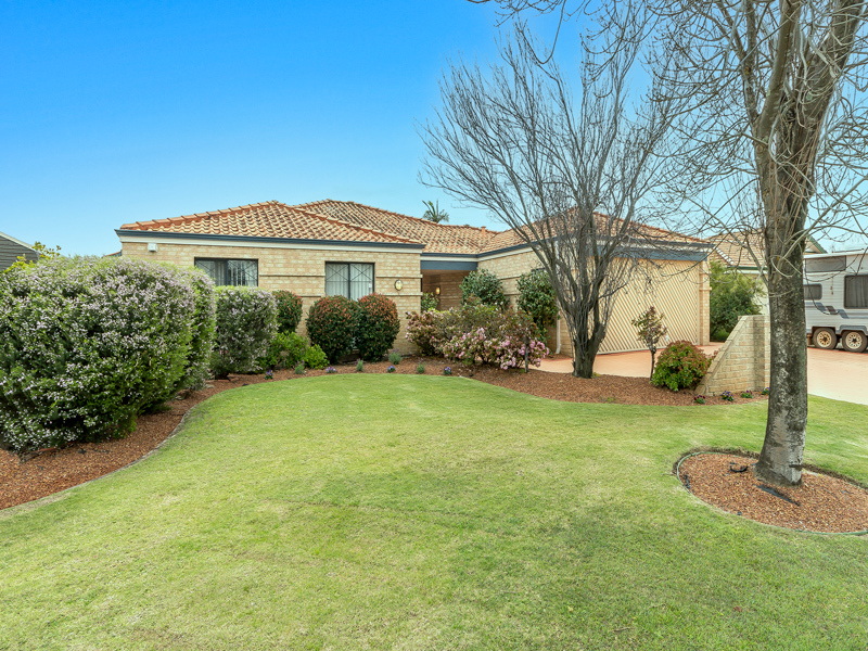 9 Brookside Square, Canning Vale WA 6155