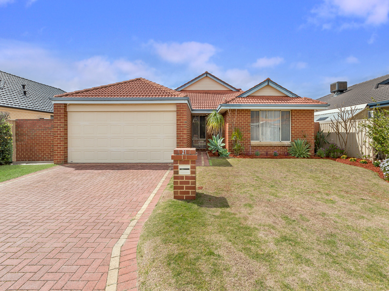 21 Christchurch Boulevard, Canning Vale WA 6155