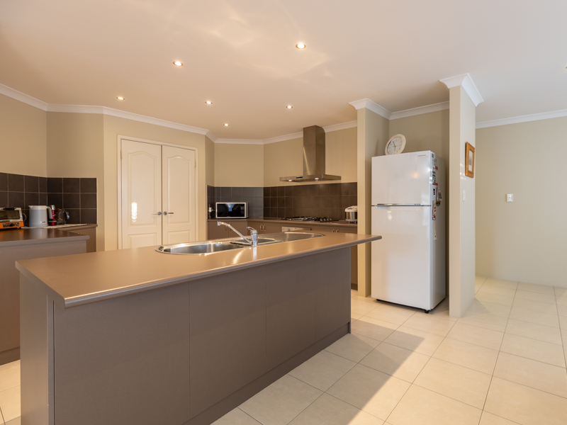 Listing image for 22 Jouissance Bend, Atwell  WA  6164