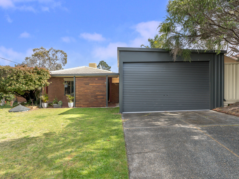 10 Durnsford Way, Camillo WA 6111