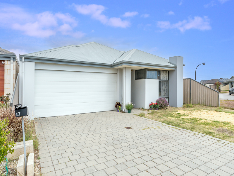 Listing image for 17 St Tropez Gardens, Piara Waters  WA  6112