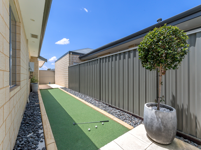 Listing image for 6 Alata Grove, Byford  WA  6122