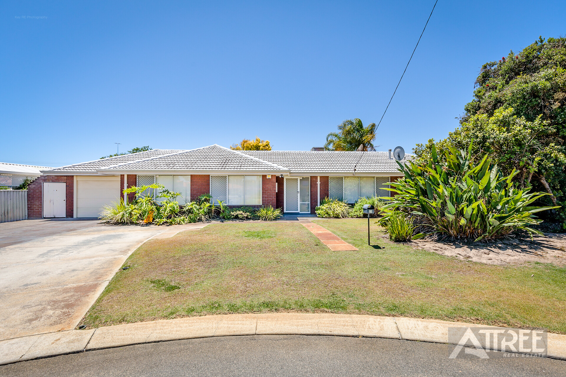 Listing image for 21 Ailsworth Court, Thornlie  WA  6108