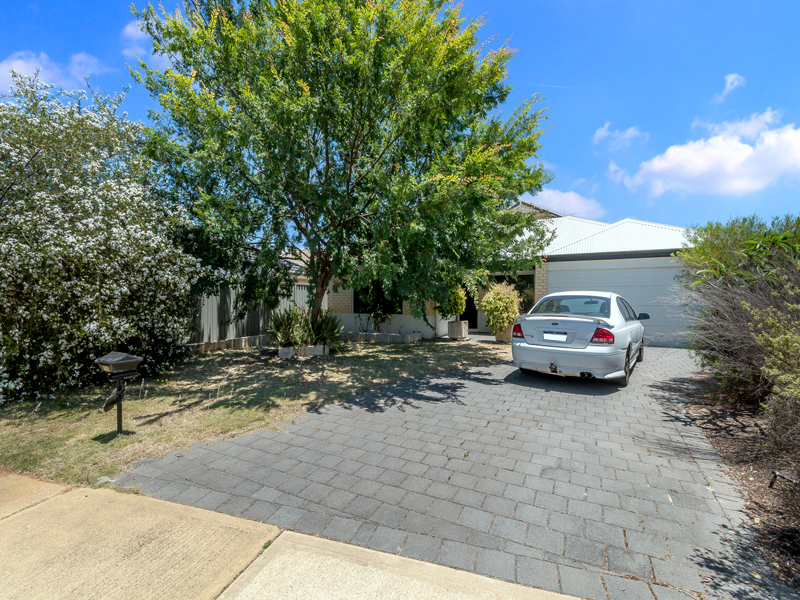 Listing image for 4 Gilman Court, Piara Waters  WA  6112