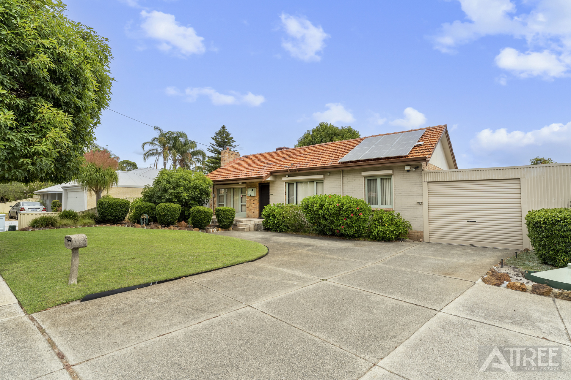 93 Thornlie Avenue, Thornlie WA 6108