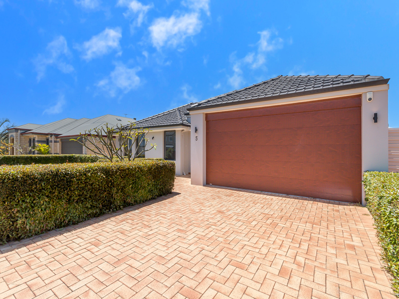 Listing image for 5 McCabe Parade, Canning Vale  WA  6155