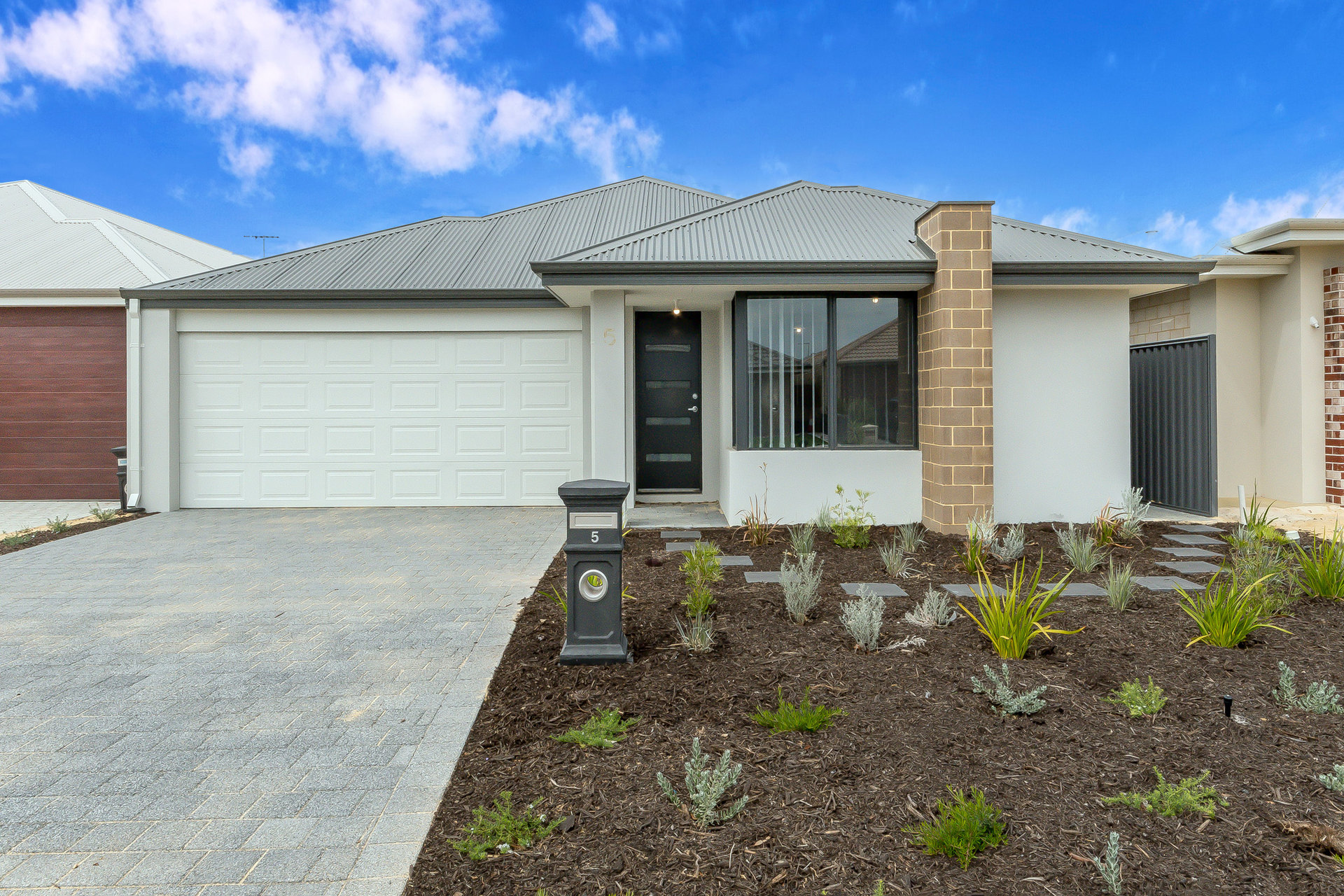 5 Oldenburg Way, Forrestdale WA 6112