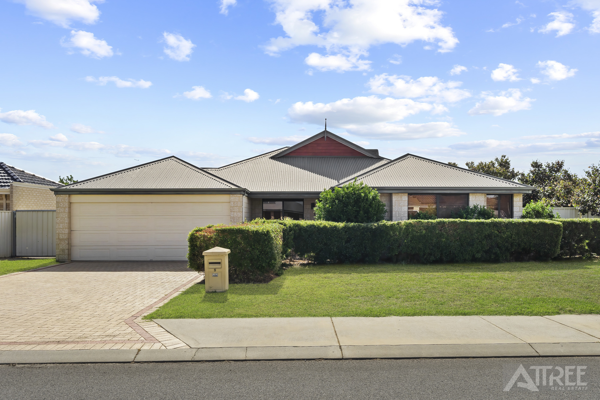Listing image for 5 Mica Mews, Wattle Grove  WA  6107