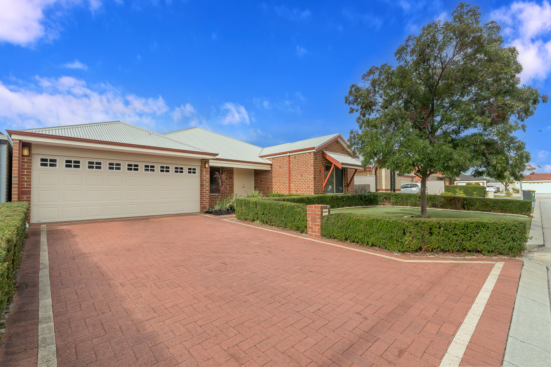 16 Azure Street, Southern River WA 6110