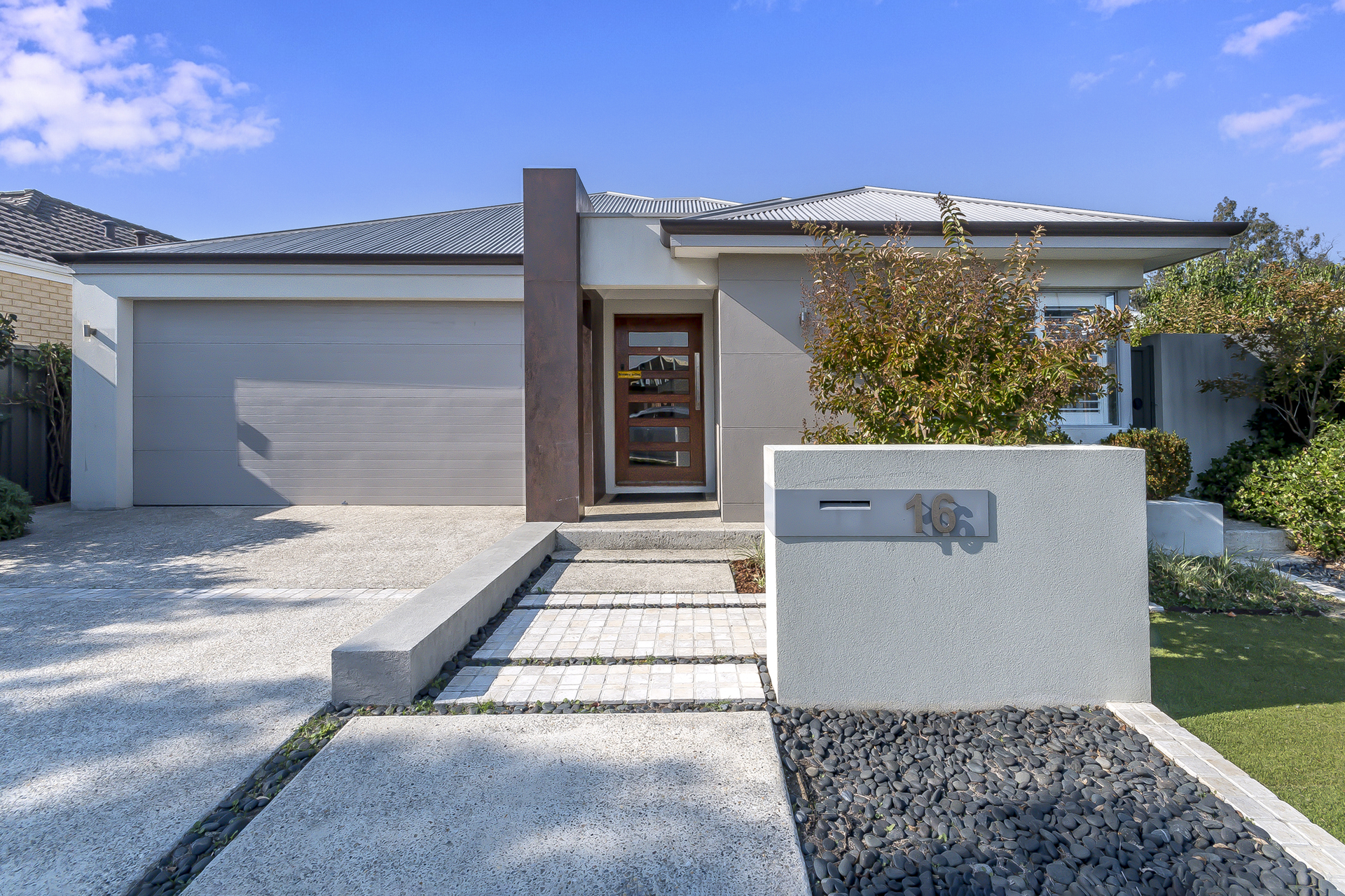 16 Jindabyne Street, Hilbert WA 6112