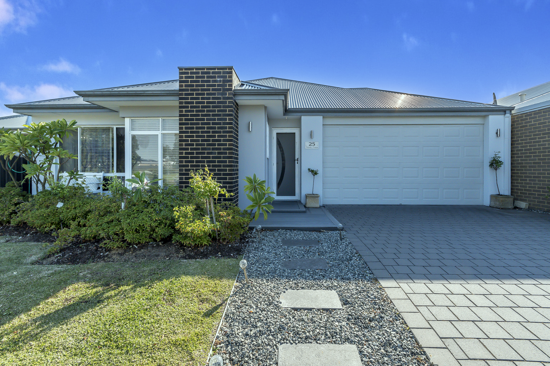 Listing image for 25 Willowdale Promenade, Piara Waters  WA  6112
