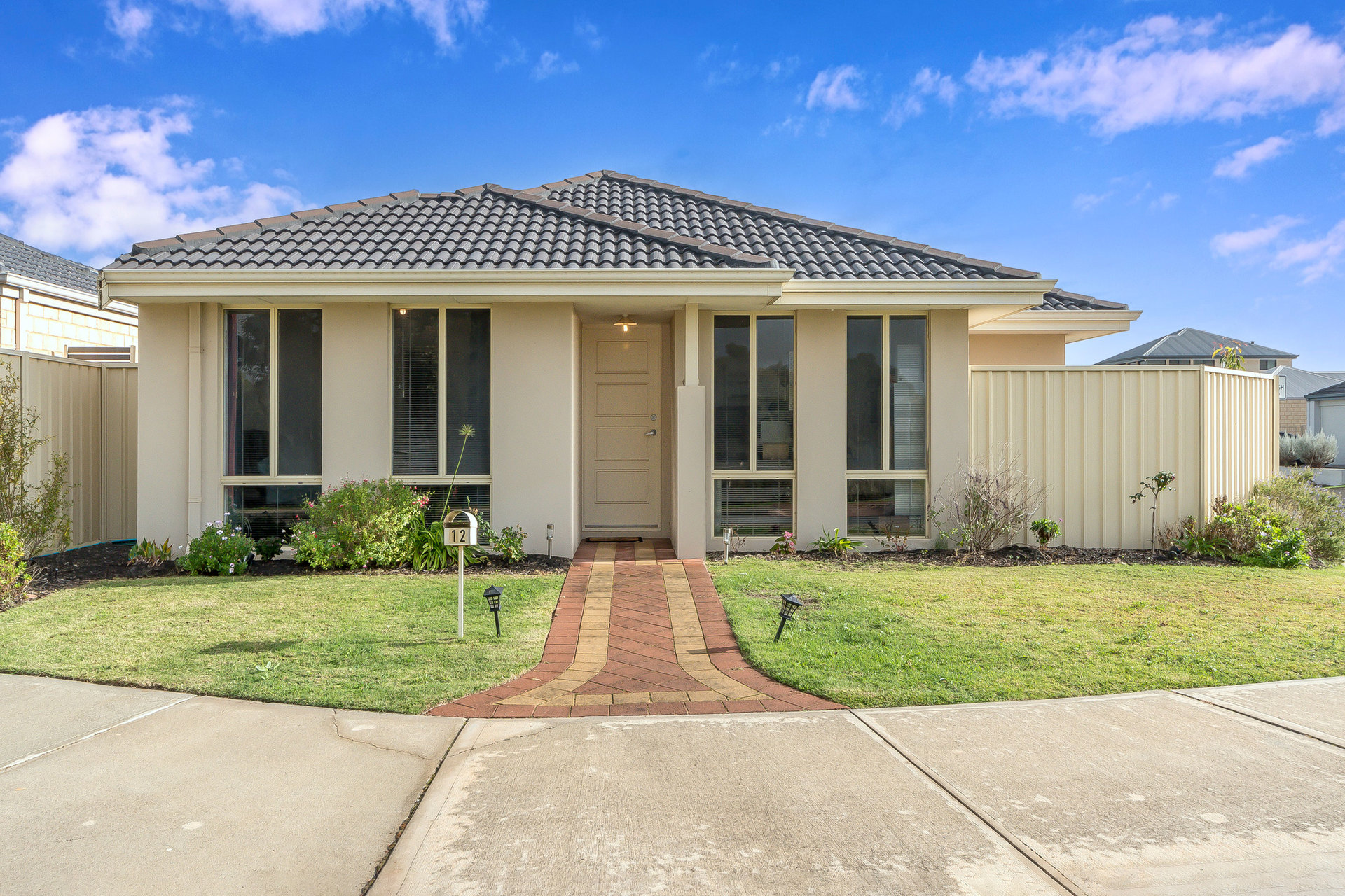 12 Middle Parkway, Canning Vale WA 6155