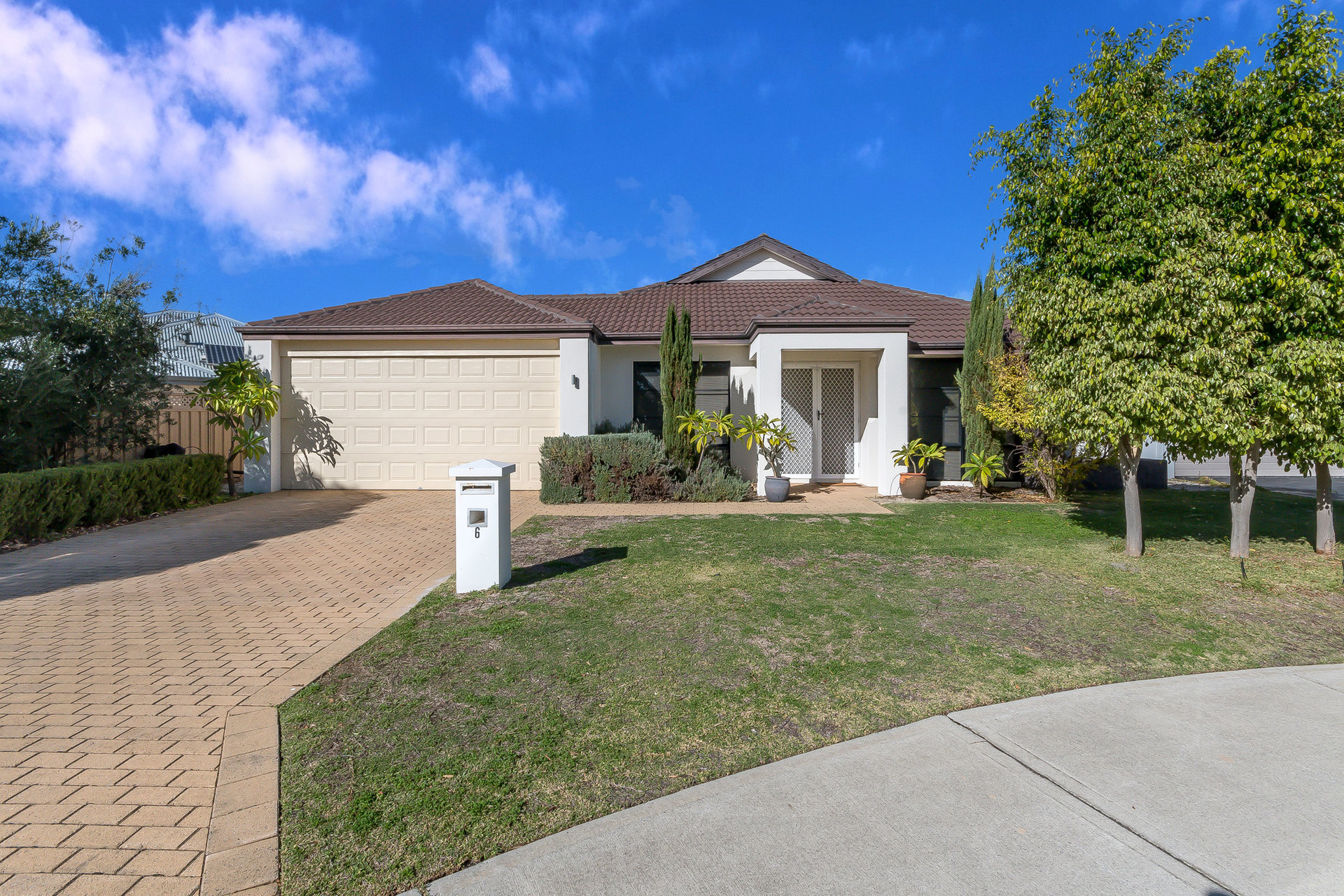 Listing image for 6 Garron Rest, Canning Vale  WA  6155