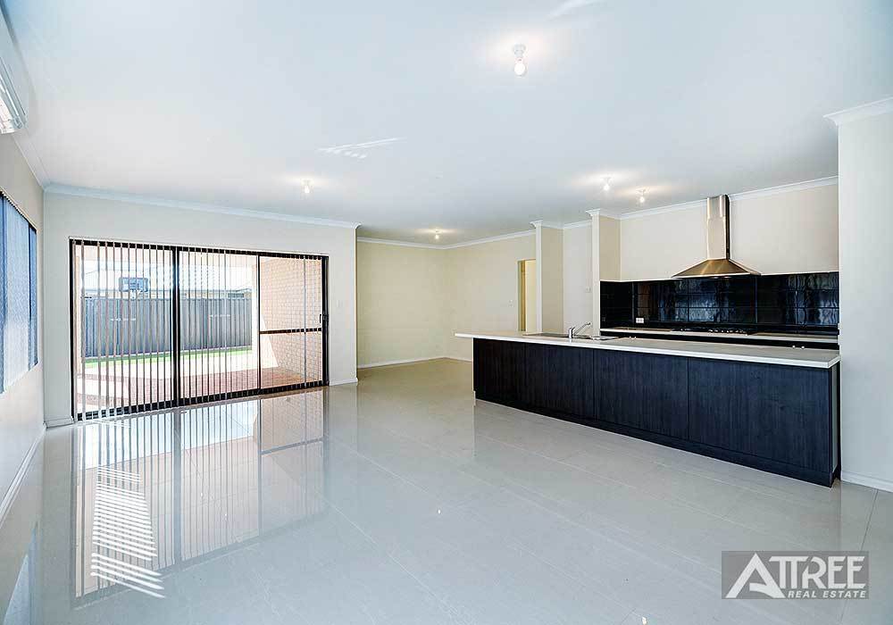 35 Fallon Place, Seville Grove WA 6112