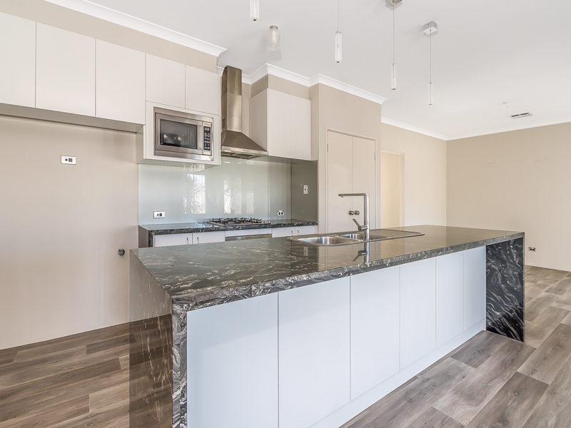 Listing image for 4 Erlon Way, Harrisdale  WA  6112