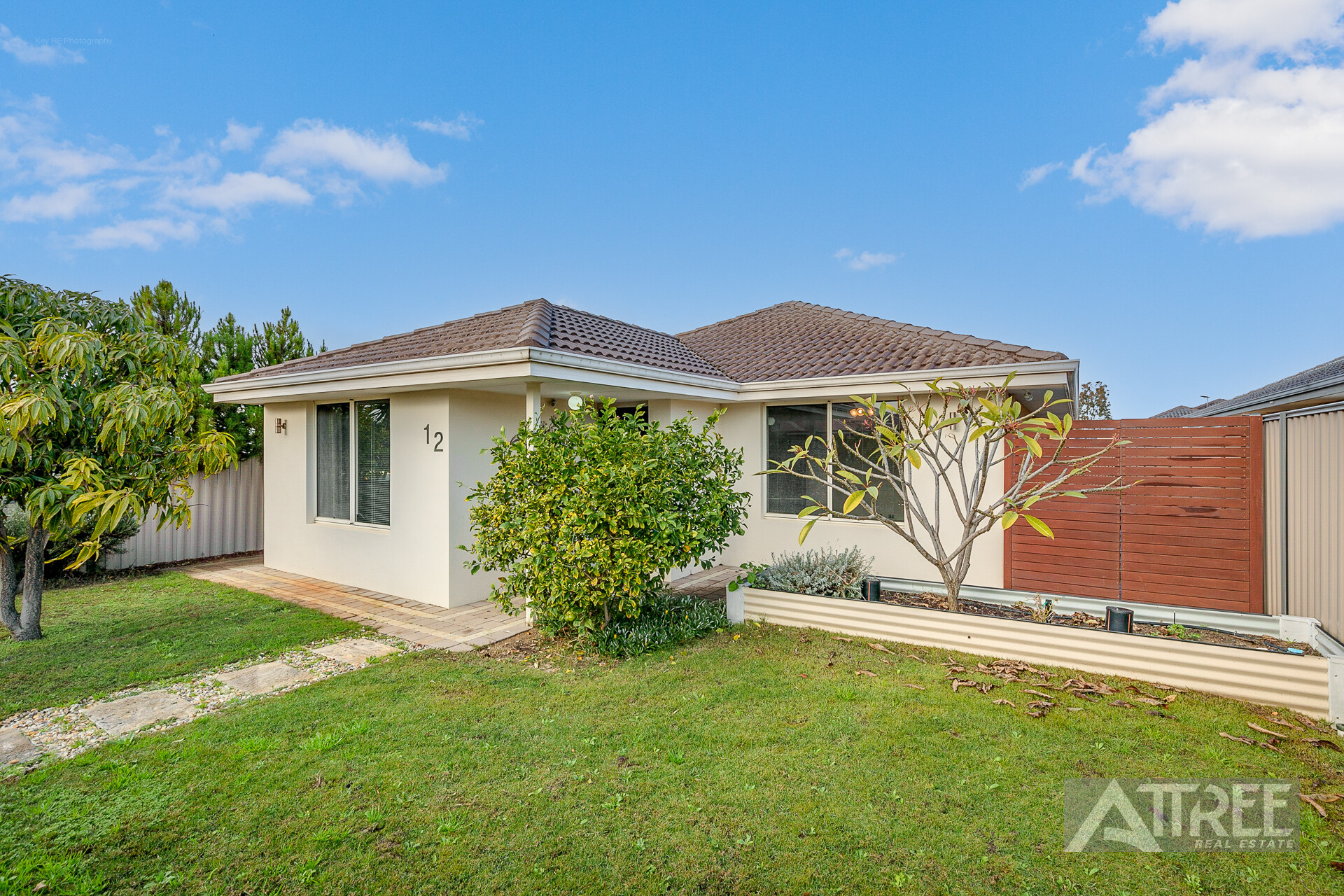 12 Padua Road, Piara Waters WA 6112