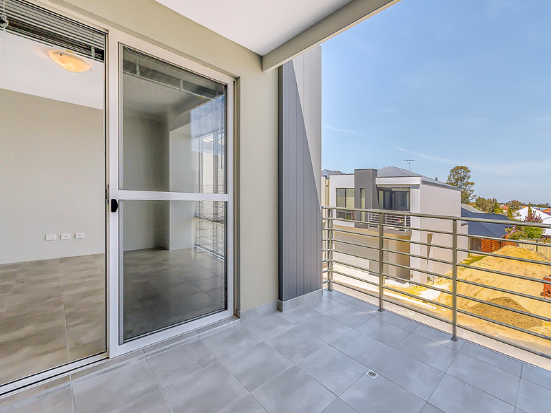 Listing image for 10/16 Pearson Drive, Success  WA  6164