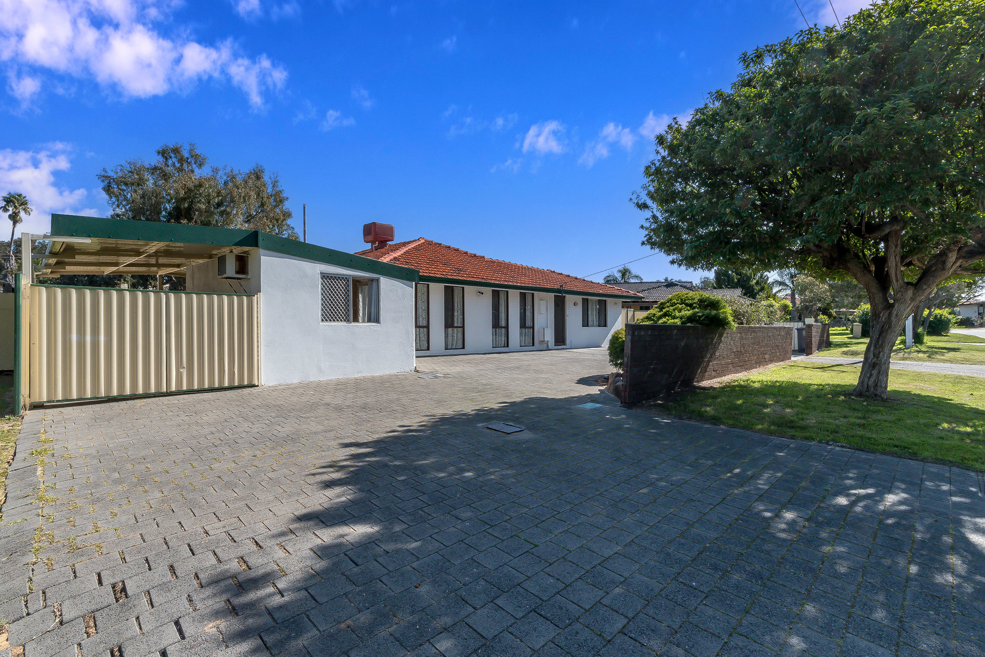 35 Banksia Road, Camillo WA 6111
