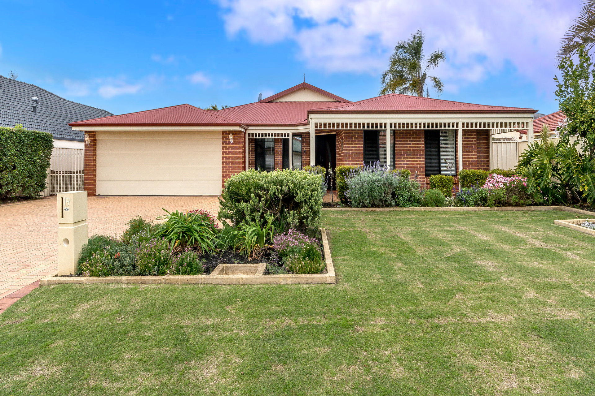 19 Welbeck Road, Canning Vale WA 6155