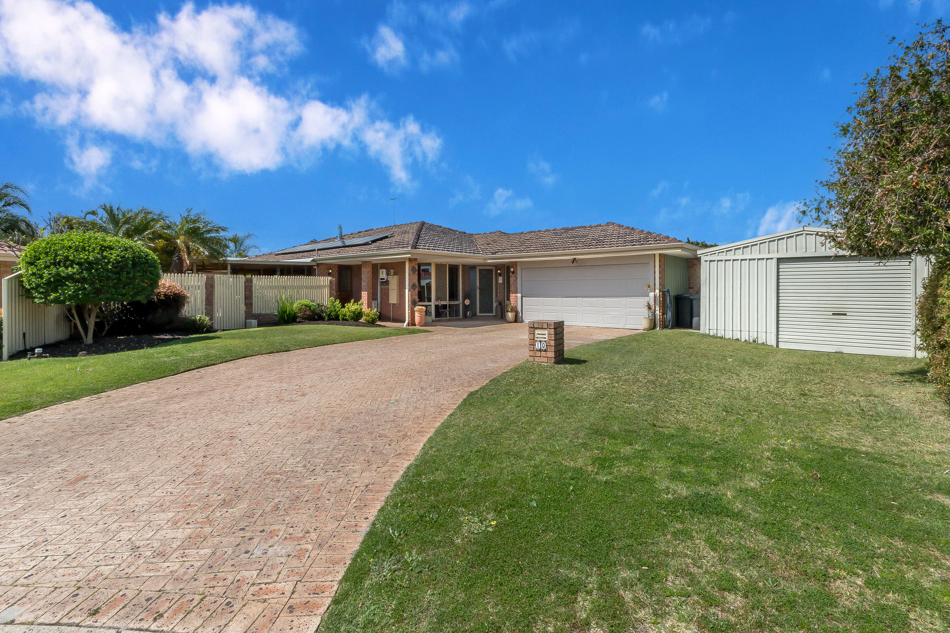 Listing image for 10 Mulga Place, Thornlie  WA  6108