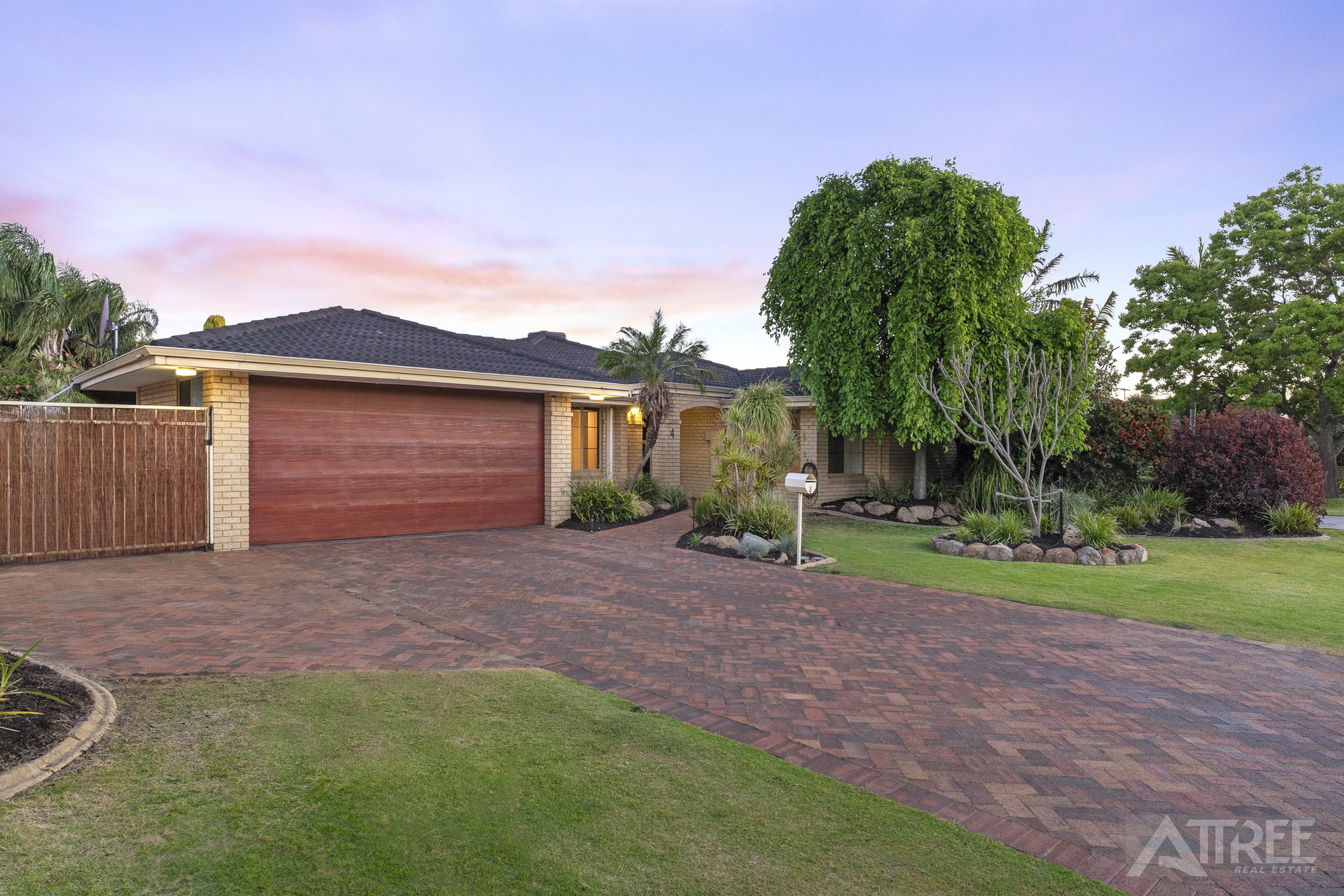 Listing image for 4 Camelot Court, Thornlie  WA  6108