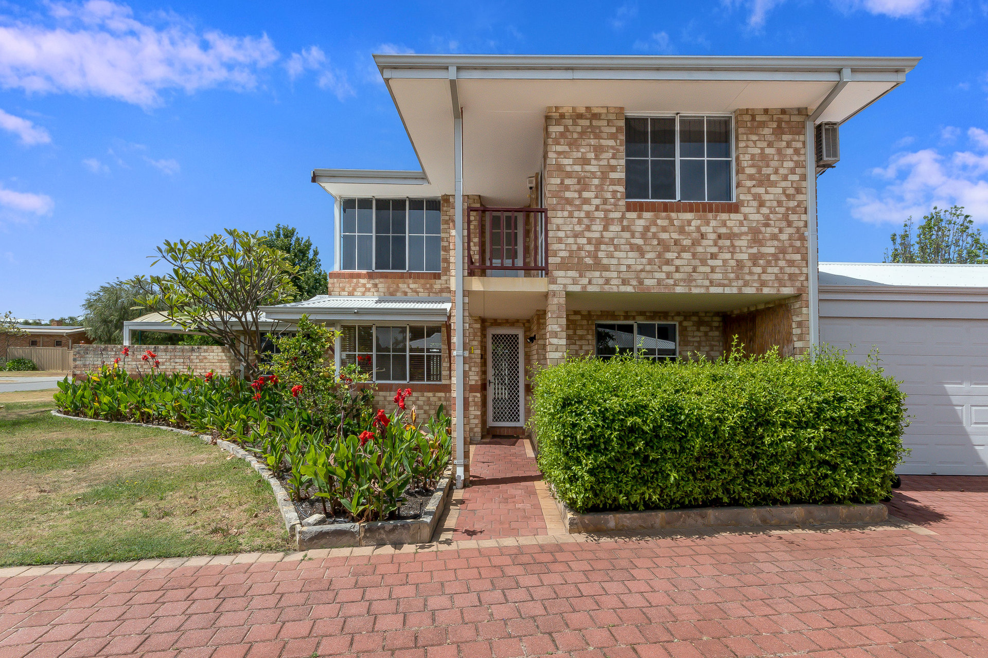 Listing image for 1/1 Cowan Street, Alfred Cove  WA  6154