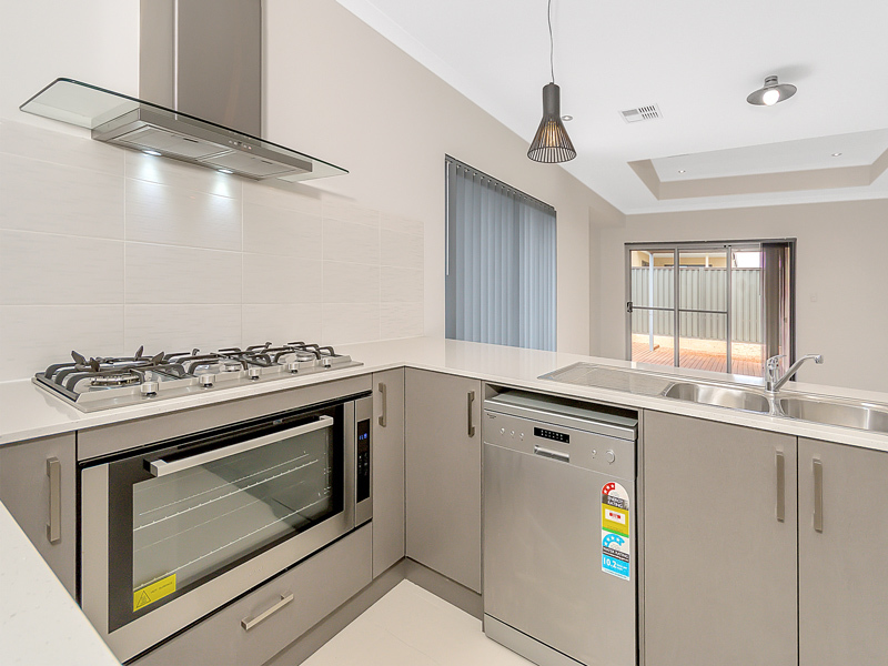 Listing image for 44 Sunstone Boulevard, Treeby  WA  6164