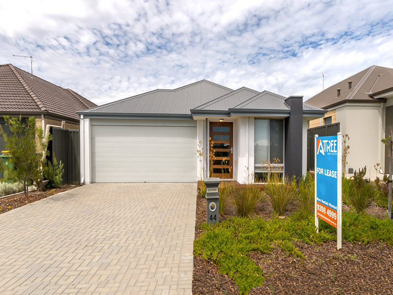 44 Sunstone Boulevard, Treeby WA 6164