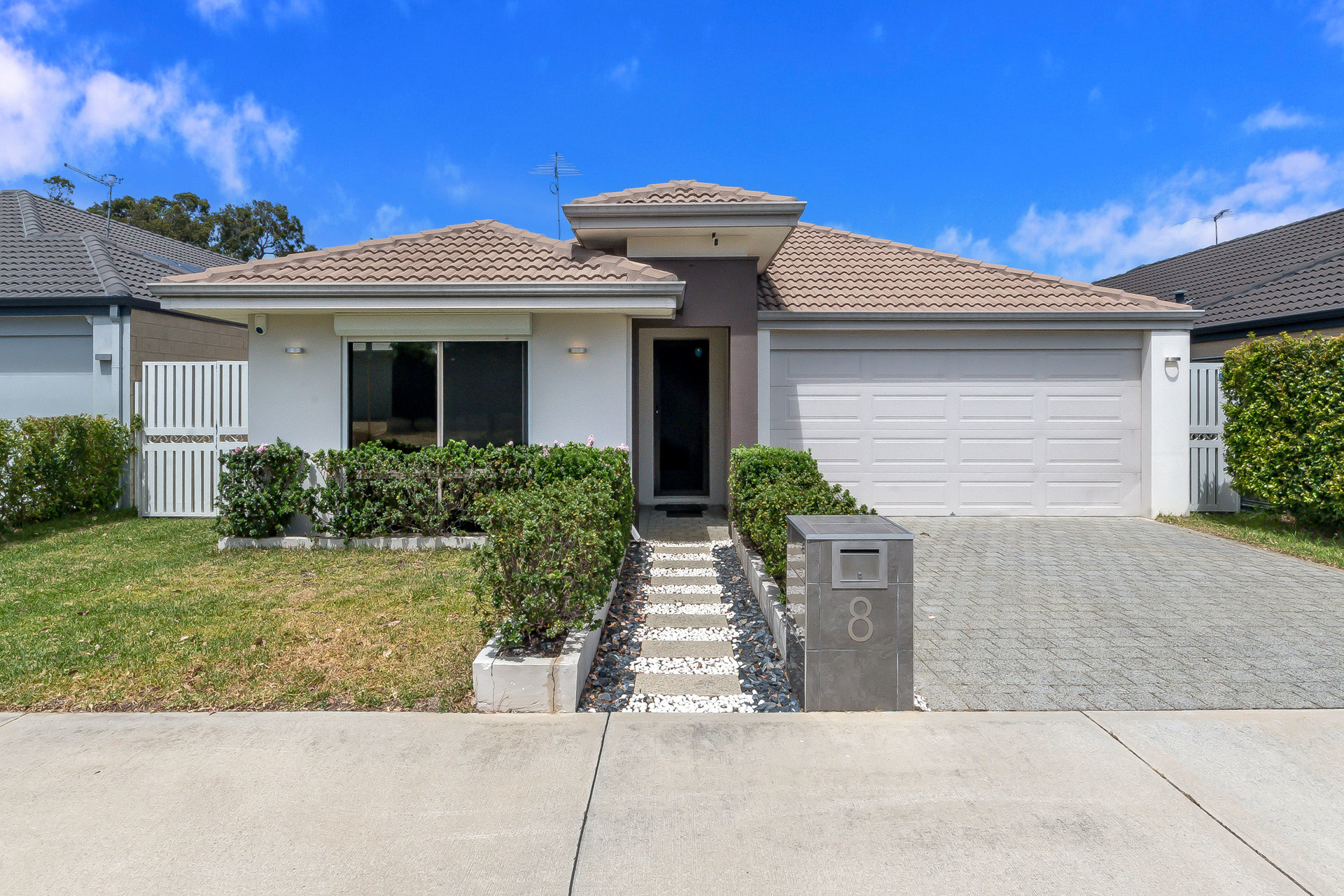 Listing image for 8 Nesbit Drive, Haynes  WA  6112